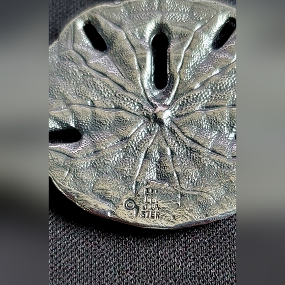 Retired James Avery Sand Dollar pendant - Picture 3 of 4
